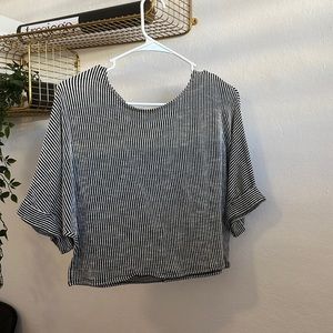 Loose black and white shirt